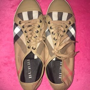 Burberry shoes